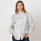 Preview: Oversize-Bluse mit Ornamentmuster in Offwhite und Grau