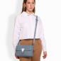 Preview: Schultertasche aus genarbtem Kalbsleder blau