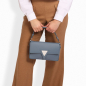 Preview: Schultertasche aus genarbtem Kalbsleder blau