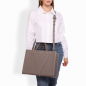 Preview: Handtasche aus Kalbsleder mit geflochtenen Henkeln in taupe