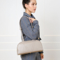 Preview: Schultertasche aus Saffiano Leder Greige