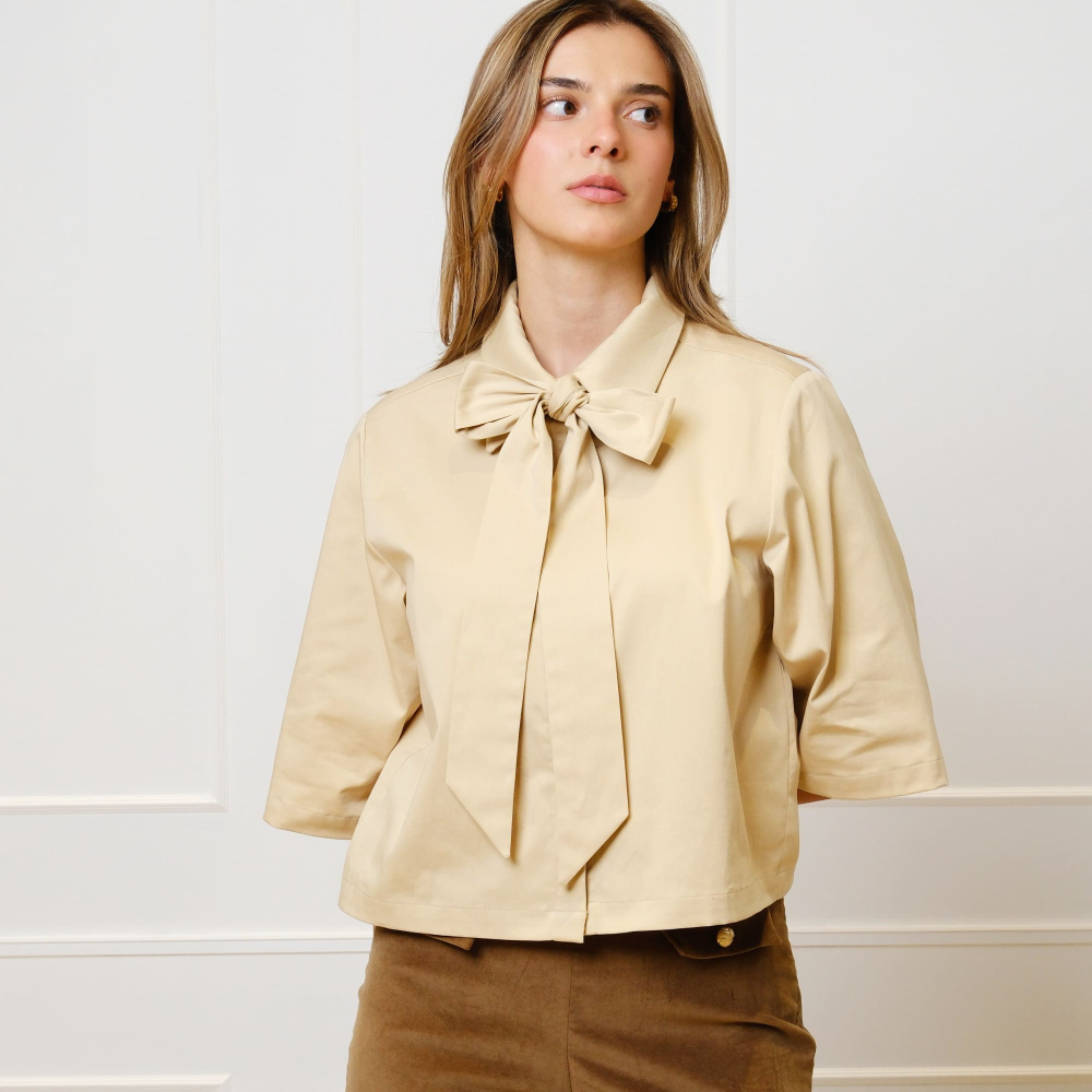 Schluppenbluse in Sandbeige
