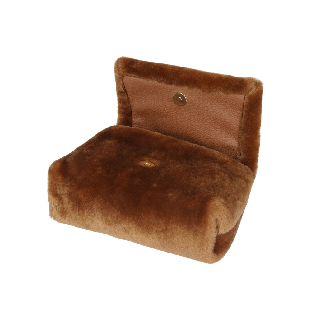 Crossbody Bag aus Lammfell in nussbraun -EPONA- MINI