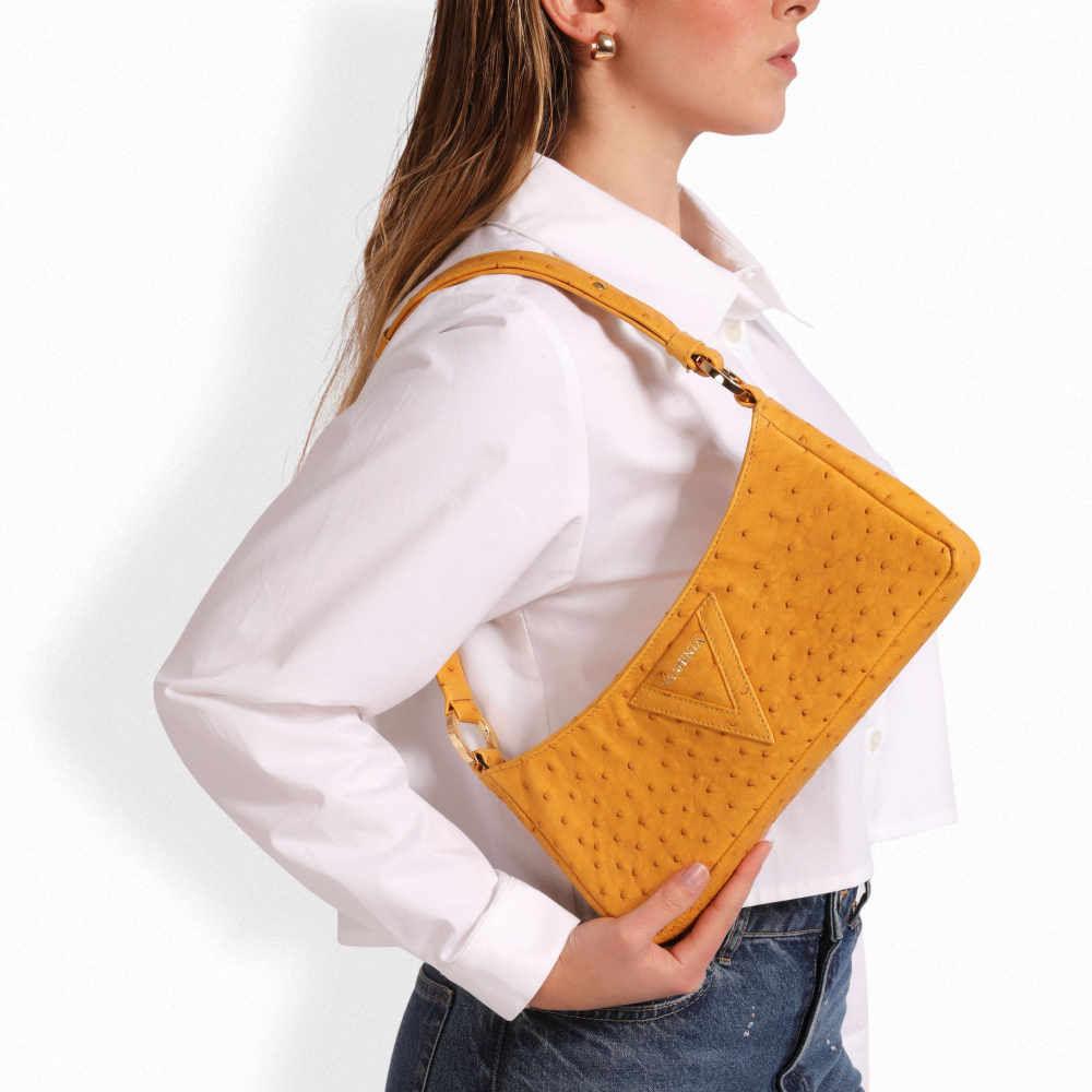 Hobo-Bag als Schultertasche Straußenleder in senfgelb