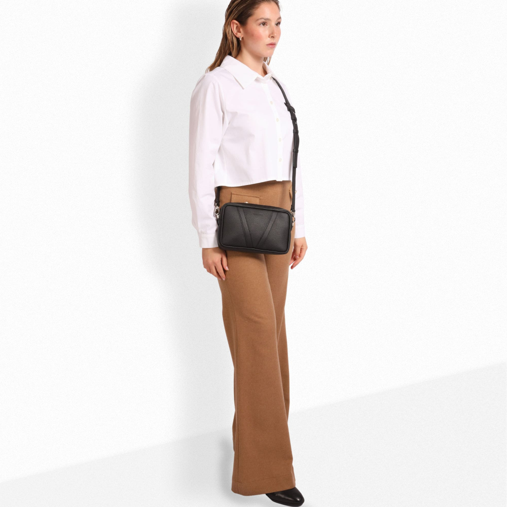 Small Shoulder Bag made of calfskin black