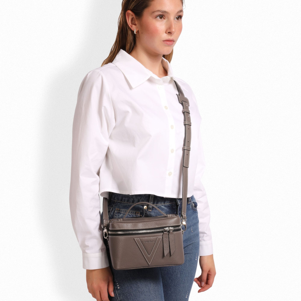 Preview: Shoulder bag made of taupe calfskin leather