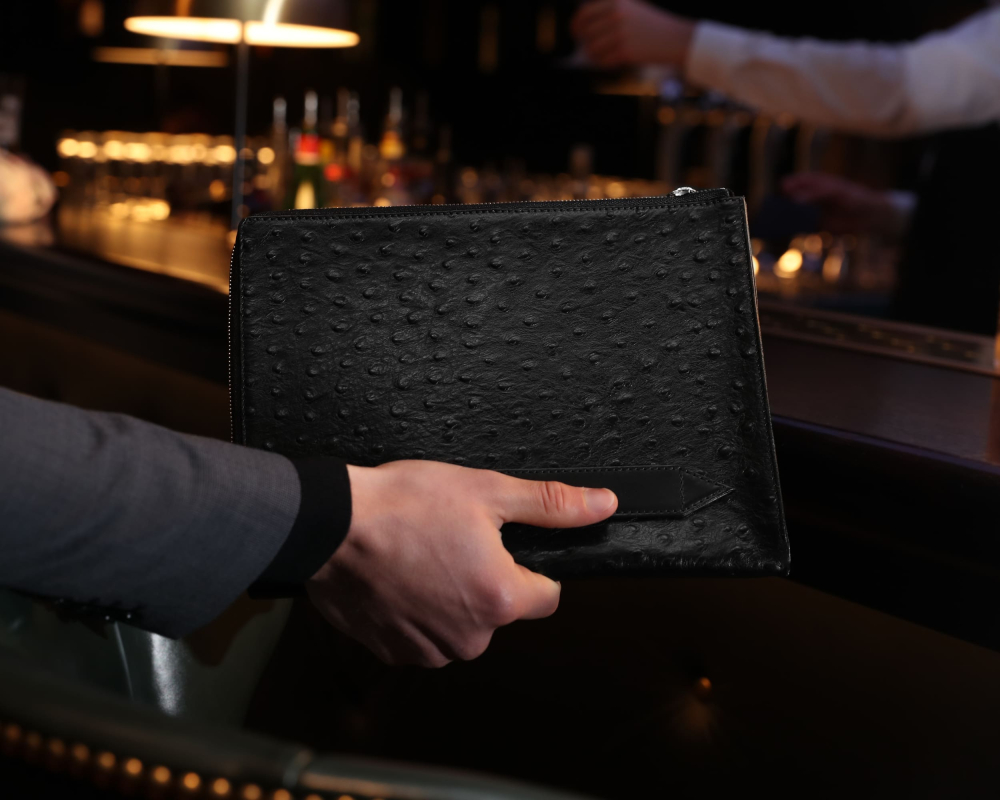 Preview: Herrenpochette NOX aus Kalbsleder in Taupe