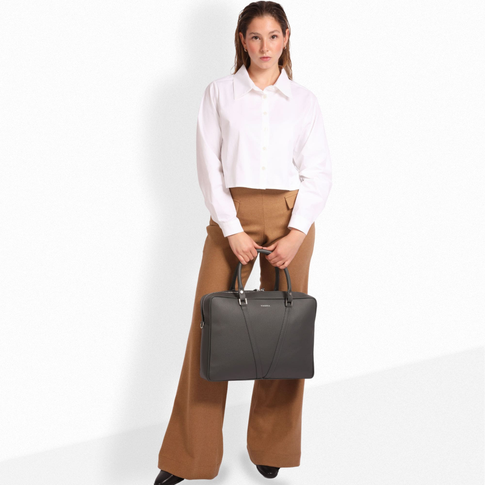 Briefcase made of smooth calfskin grey