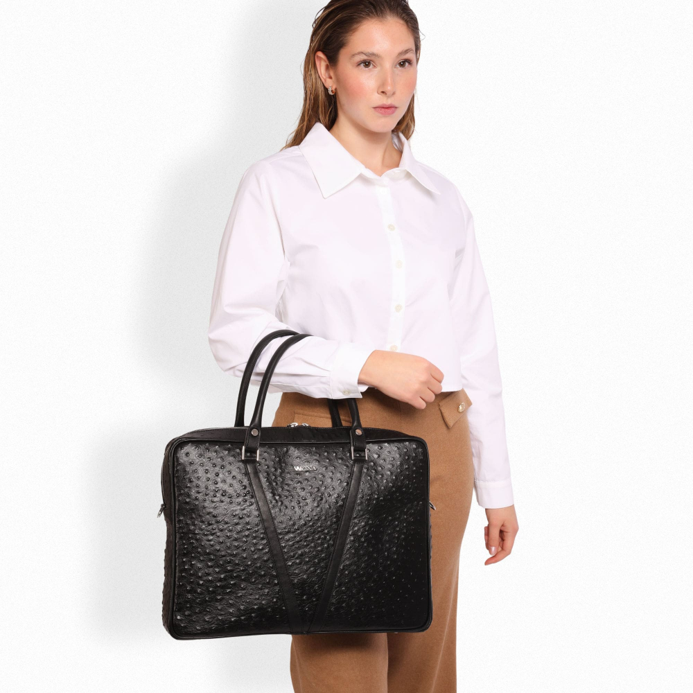 Briefcase made of calfskin black