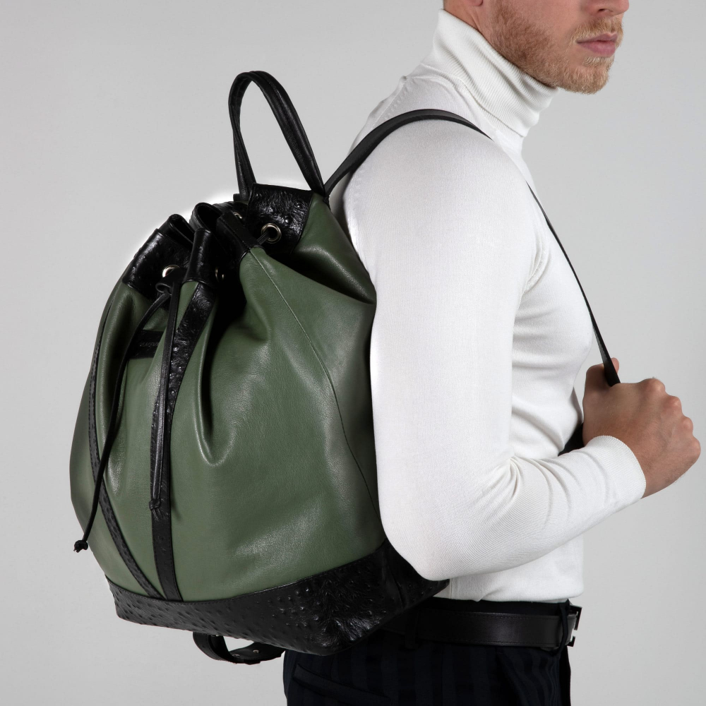 Rucksack aus Leder mit Kordelzug und Prägung -LAVERNA-