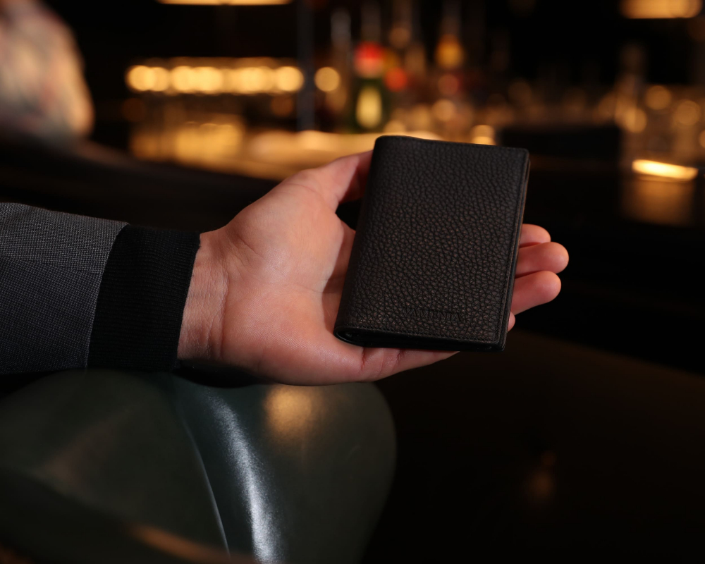 Card case grained calfskin