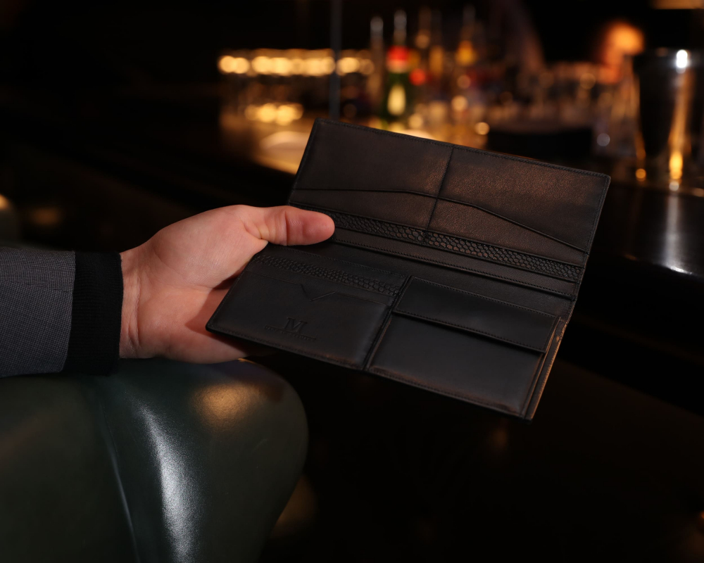 Brieftasche aus Kalbsleder mit Münzfach geprägt 9 cc -HADES-