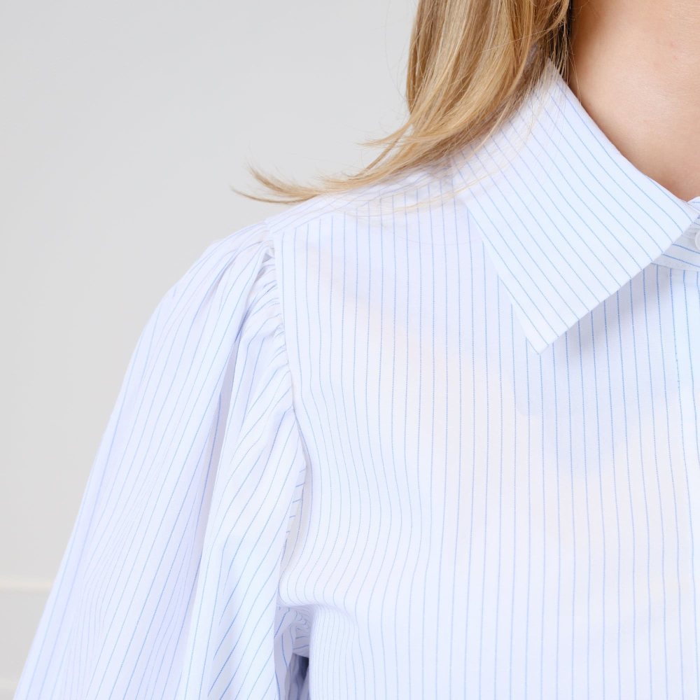 Gestreifte Bluse mit Ballonärmeln und Taillengürtel