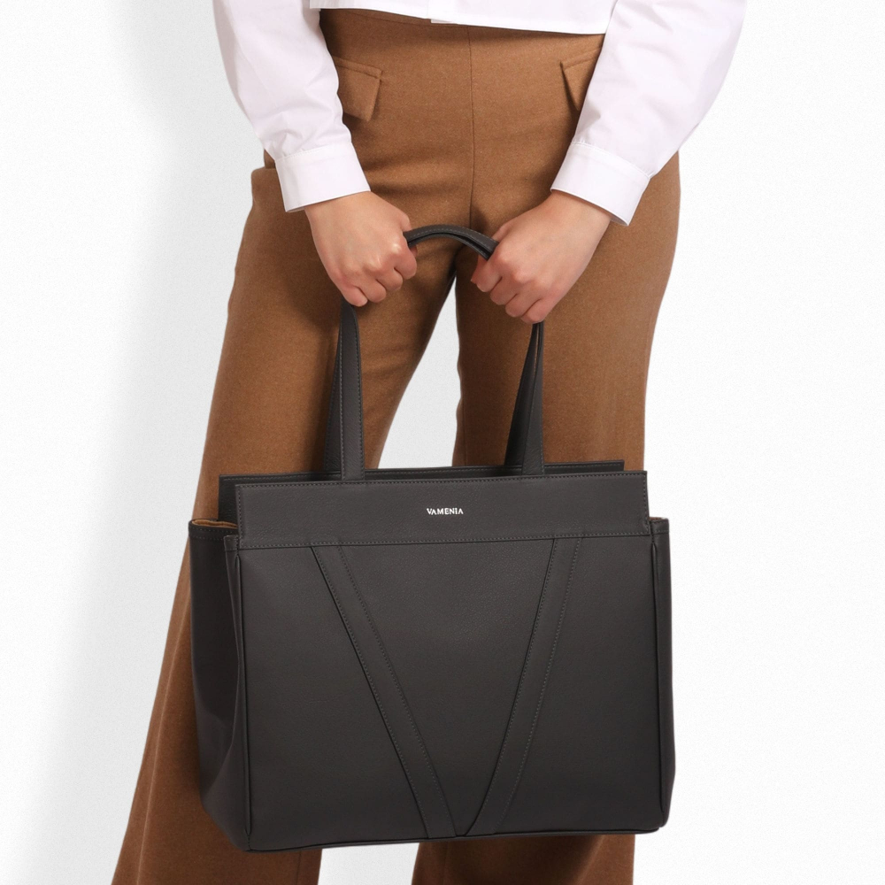 Shopper Tasche mit Reißverschluss aus Kalbsleder grau