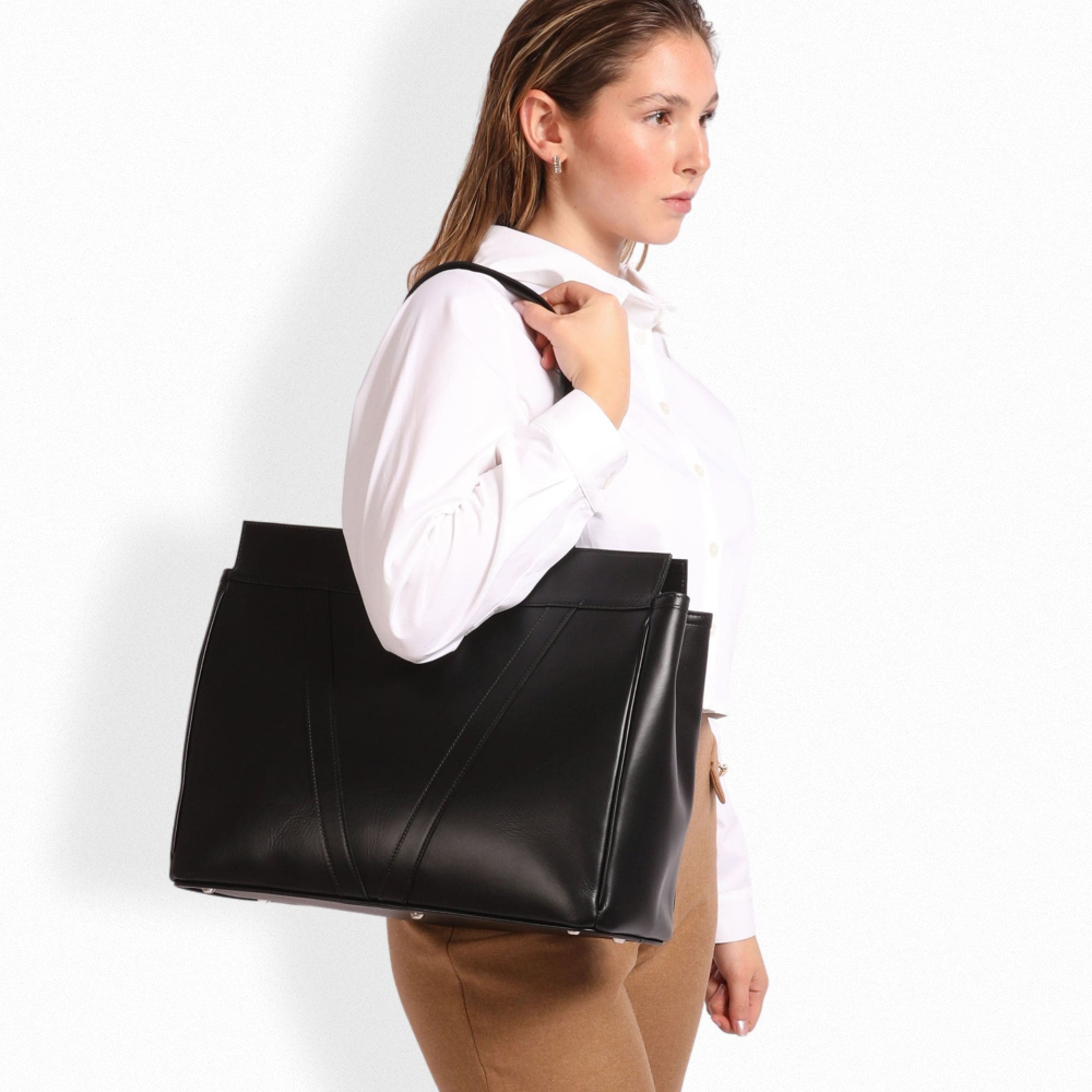 Shopper Tasche mit Reißverschluss aus glattem Kalbsleder schwarz