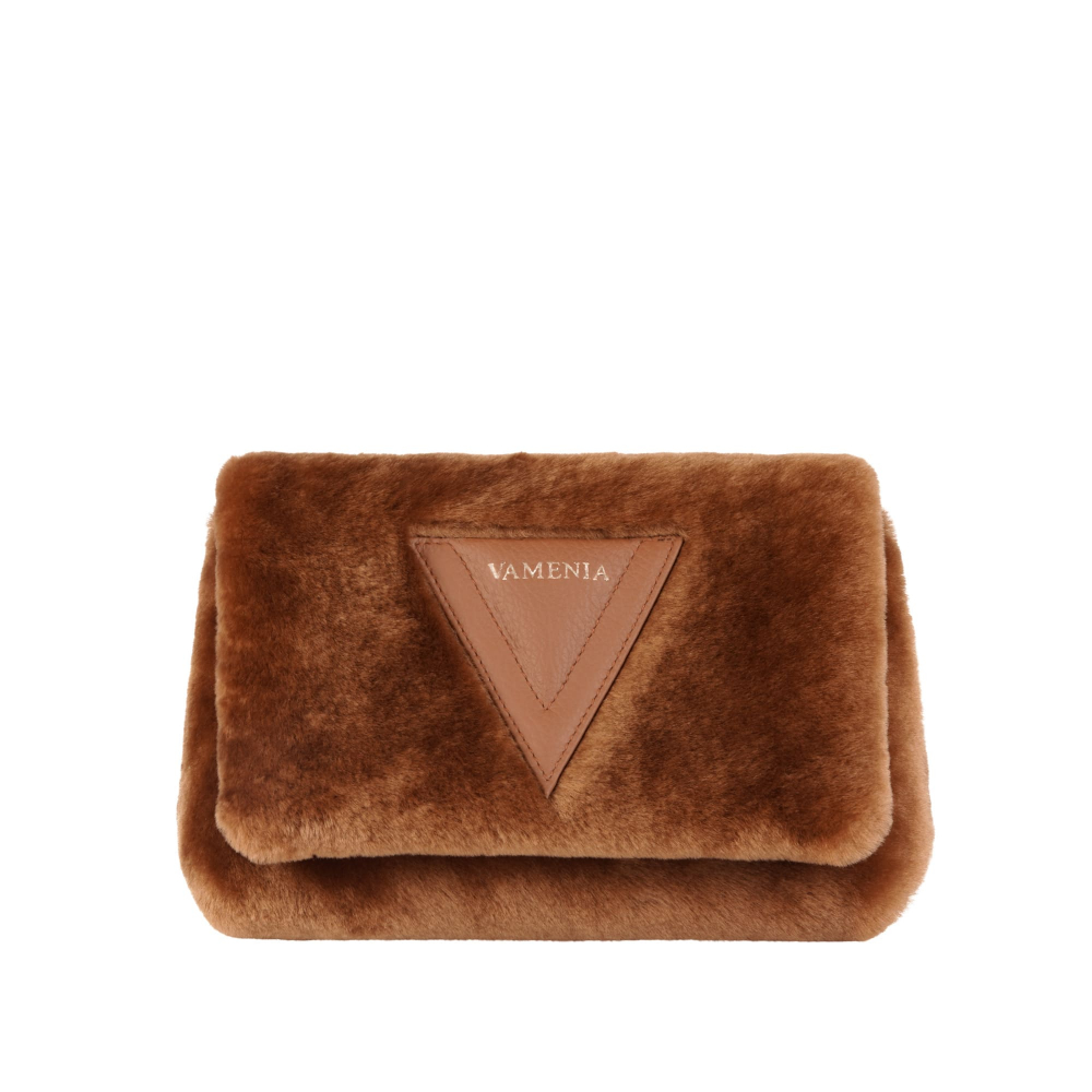 Crossbody Bag aus Lammfell in nussbraun -EPONA- MINI