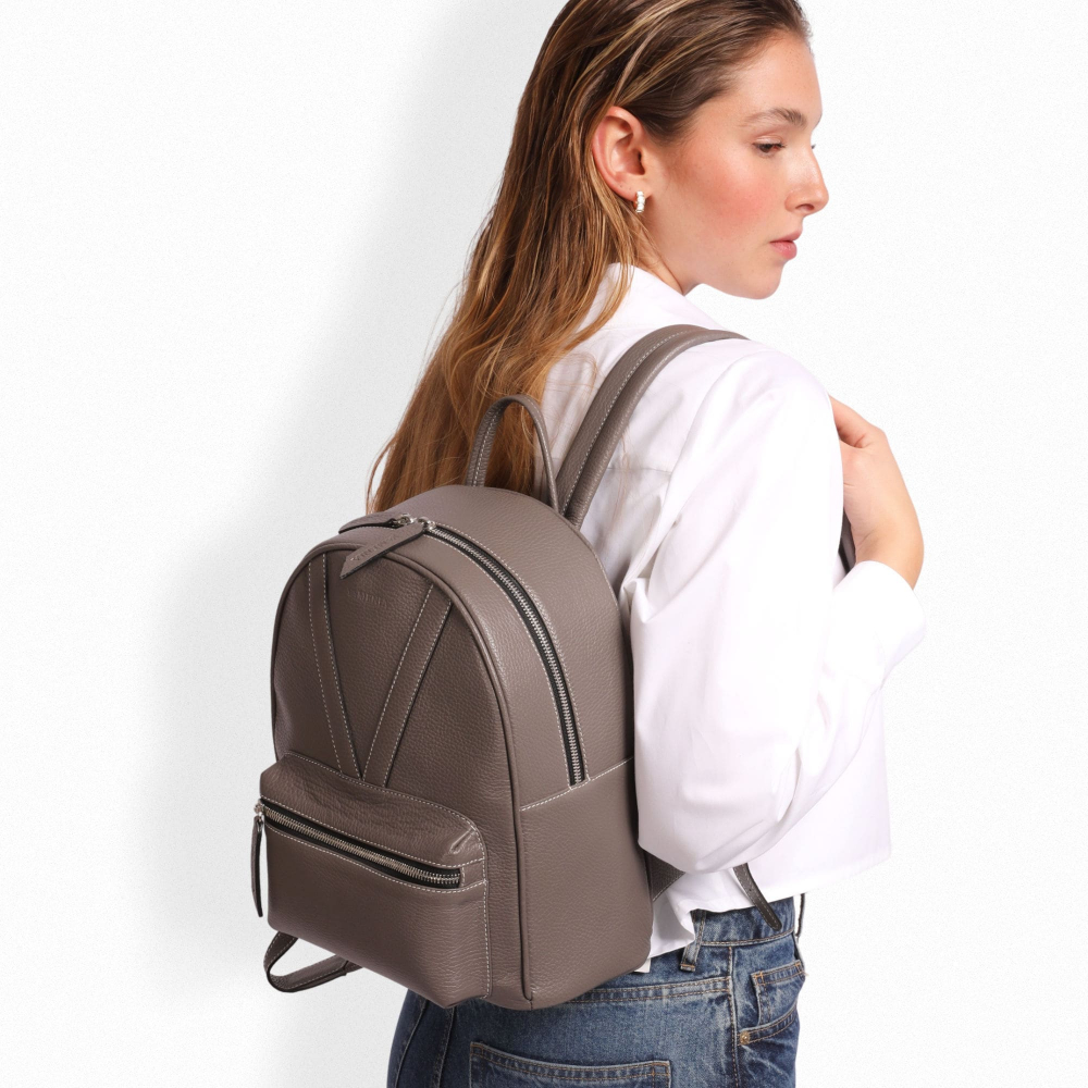 Mittelgroßer Rucksack aus Kalbsleder Taupe