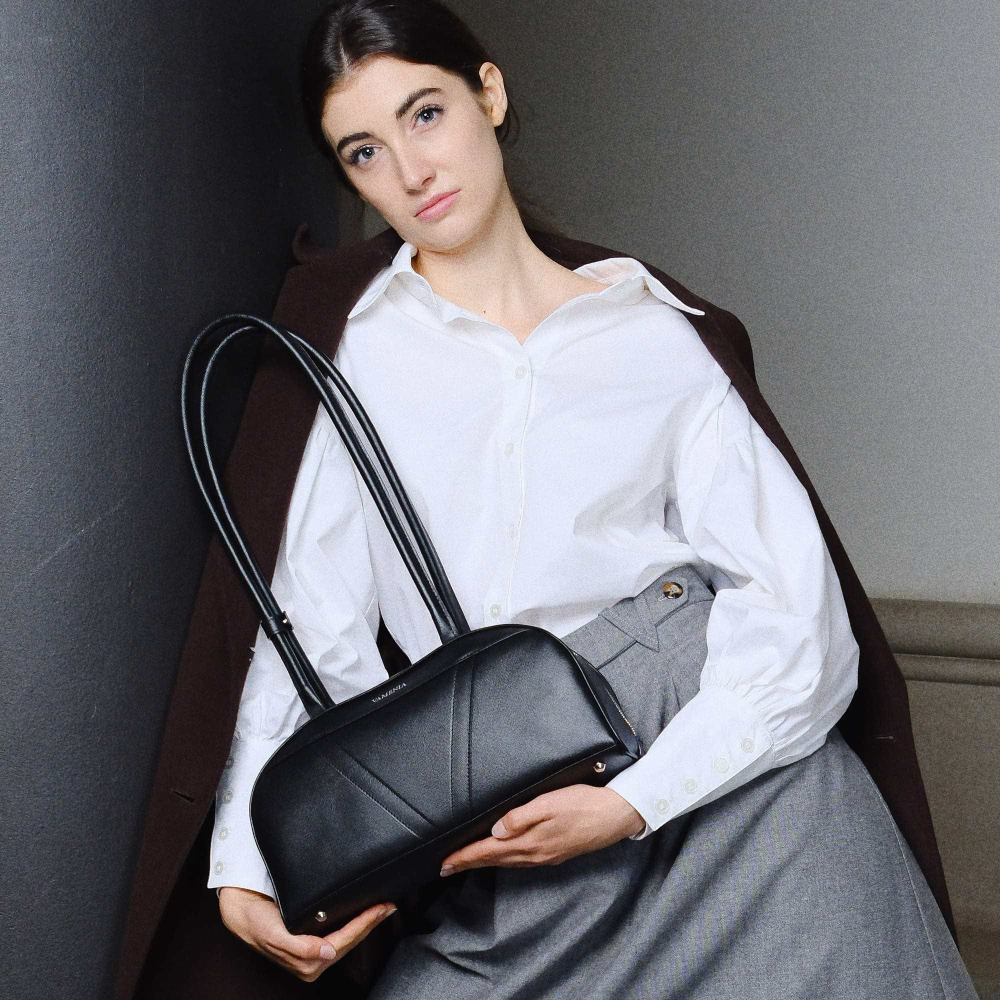 Schultertasche aus Saffiano Leder Schwarz